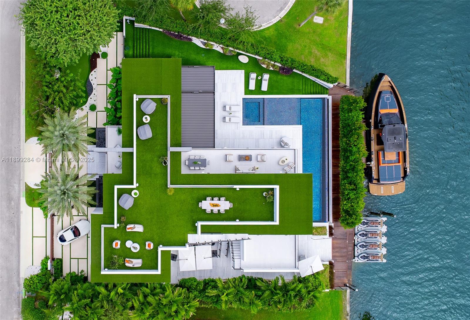 790 Lake Rd Miami, FL 33137