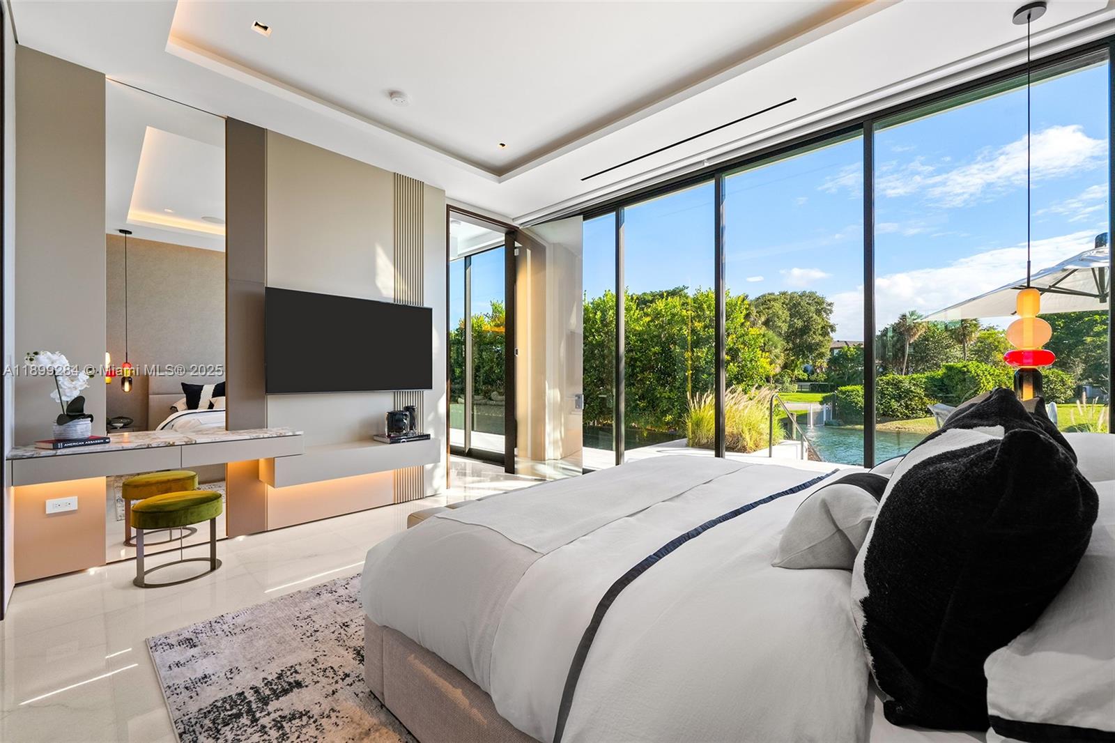 790 Lake Rd Miami, FL 33137