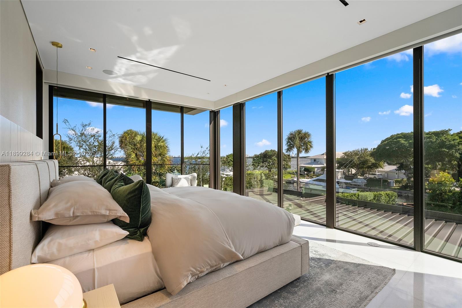 790 Lake Rd Miami, FL 33137