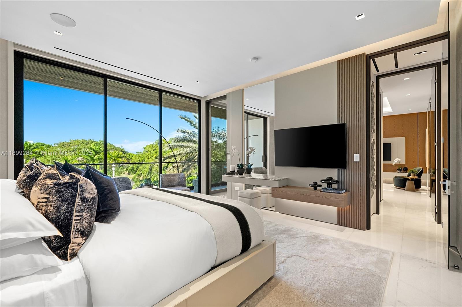 790 Lake Rd Miami, FL 33137