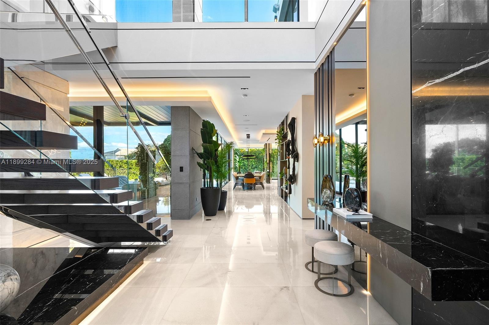 790 Lake Rd Miami, FL 33137