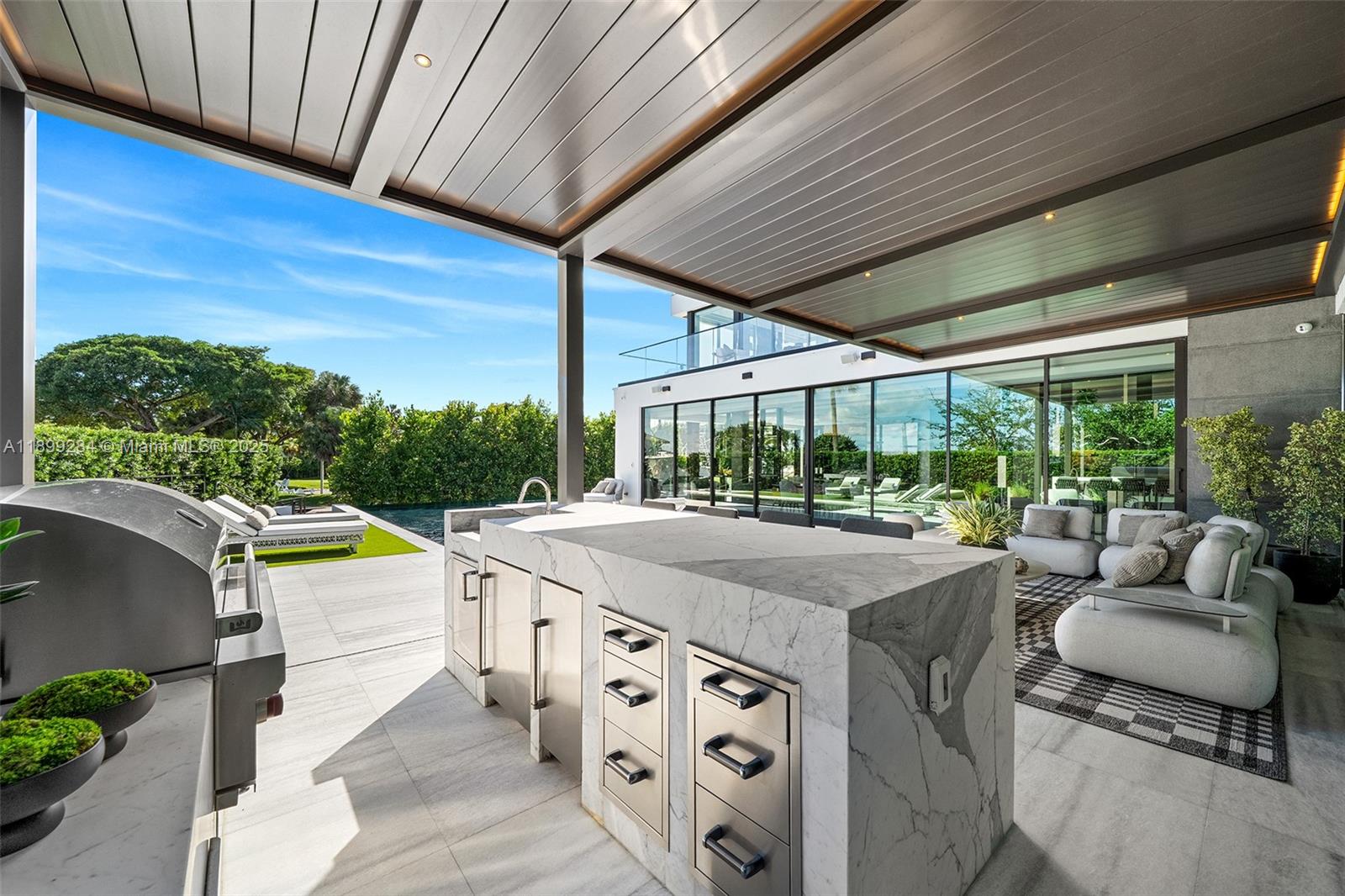 790 Lake Rd Miami, FL 33137