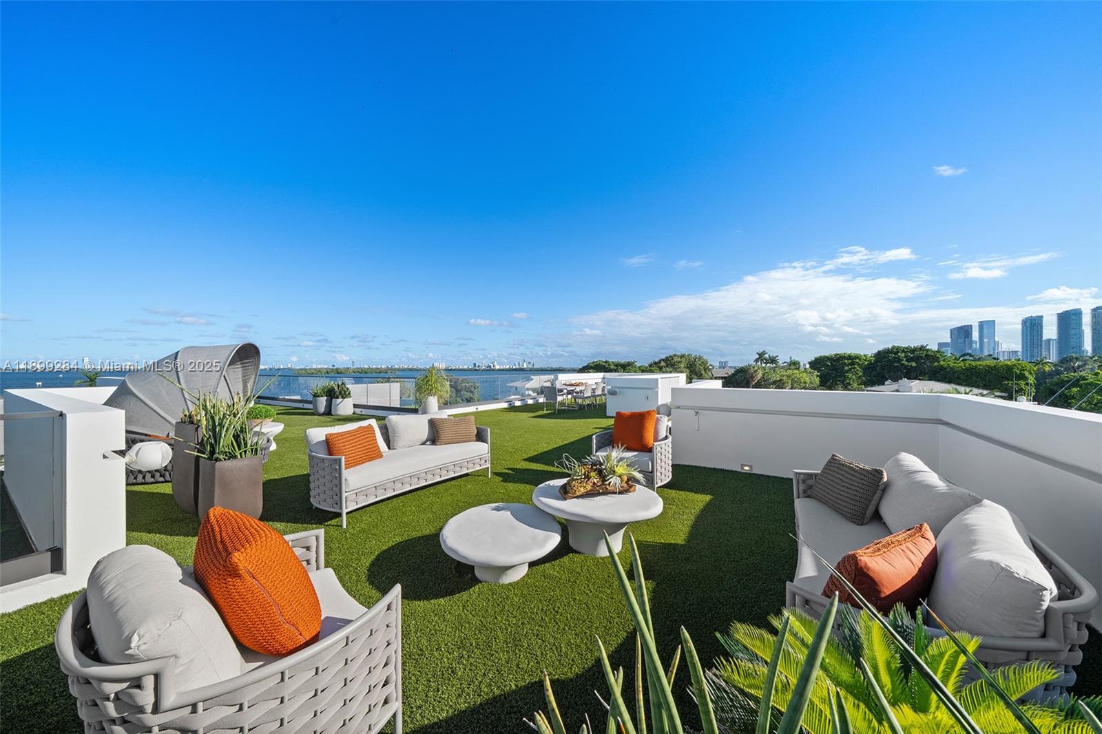 790 Lake Rd Miami, FL 33137