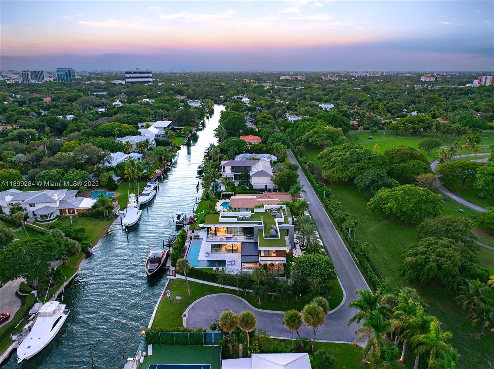 790 Lake Rd Miami, FL 33137