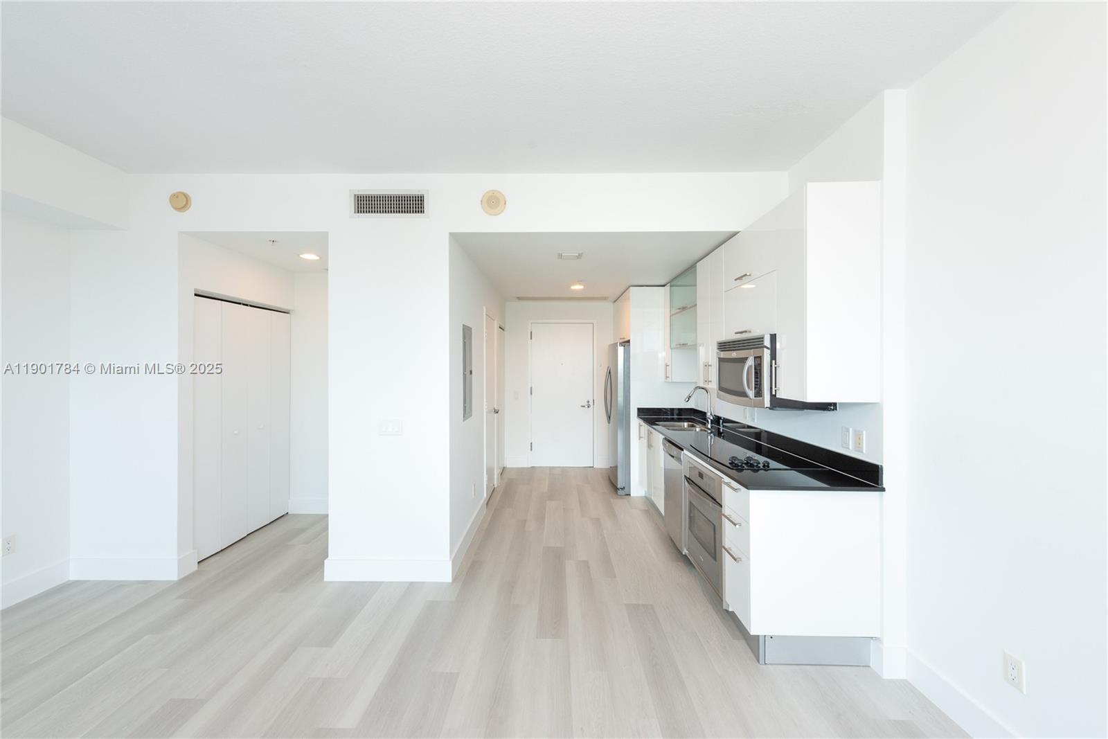 image Infinity At Brickell7