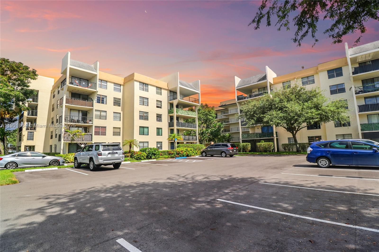 6190 Woodlands Blvd #308