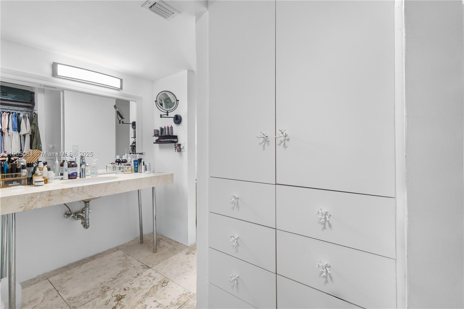 nine Island Ave #402 Miami Beach, FL 33139