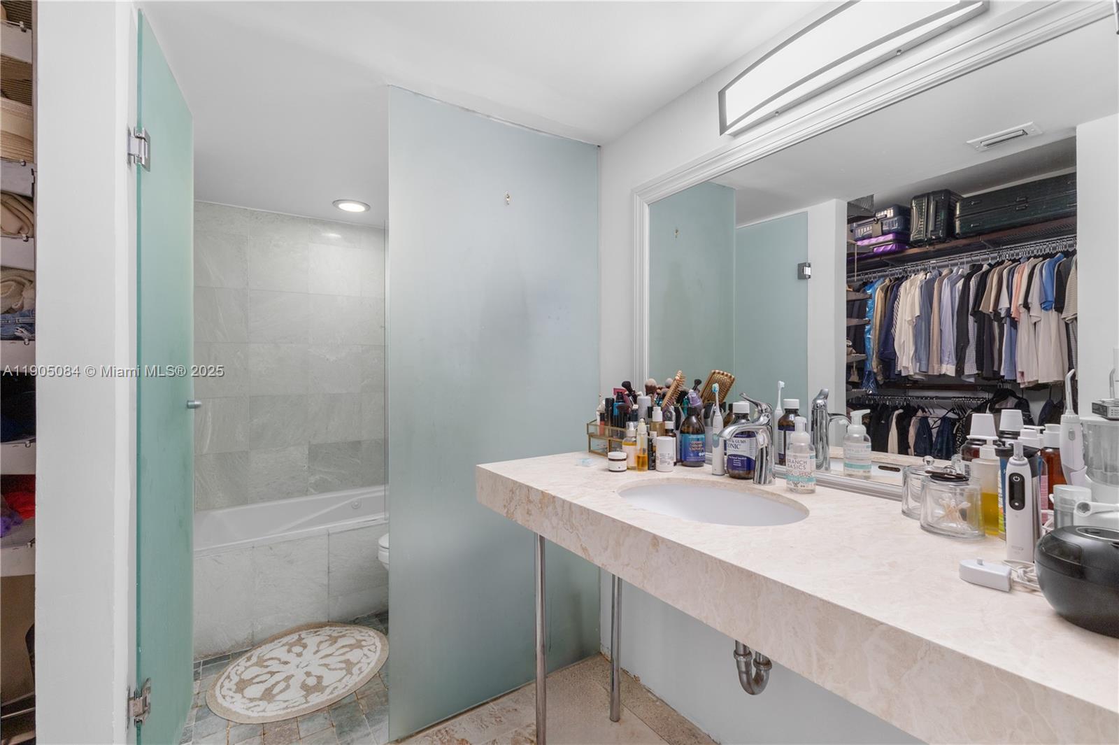 nine Island Ave #402 Miami Beach, FL 33139