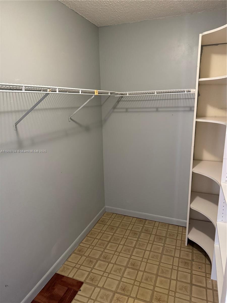 6025 SW 133rd Ct Miami, FL 33183