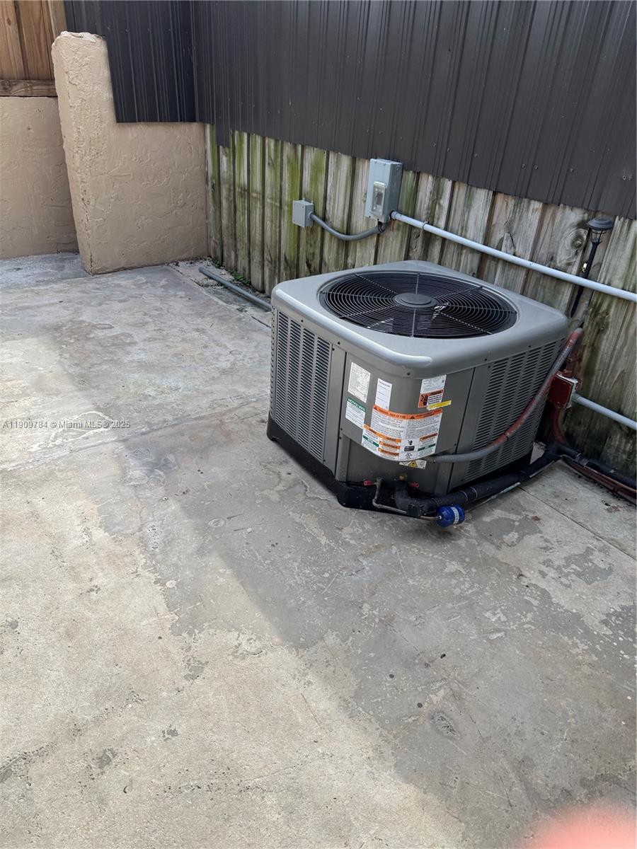 6025 SW 133rd Ct Miami, FL 33183