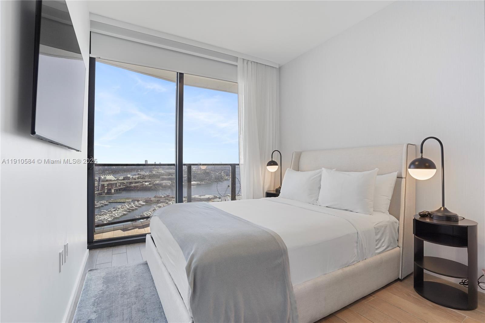 398 NE 5th St #1811 Miami, FL 33132