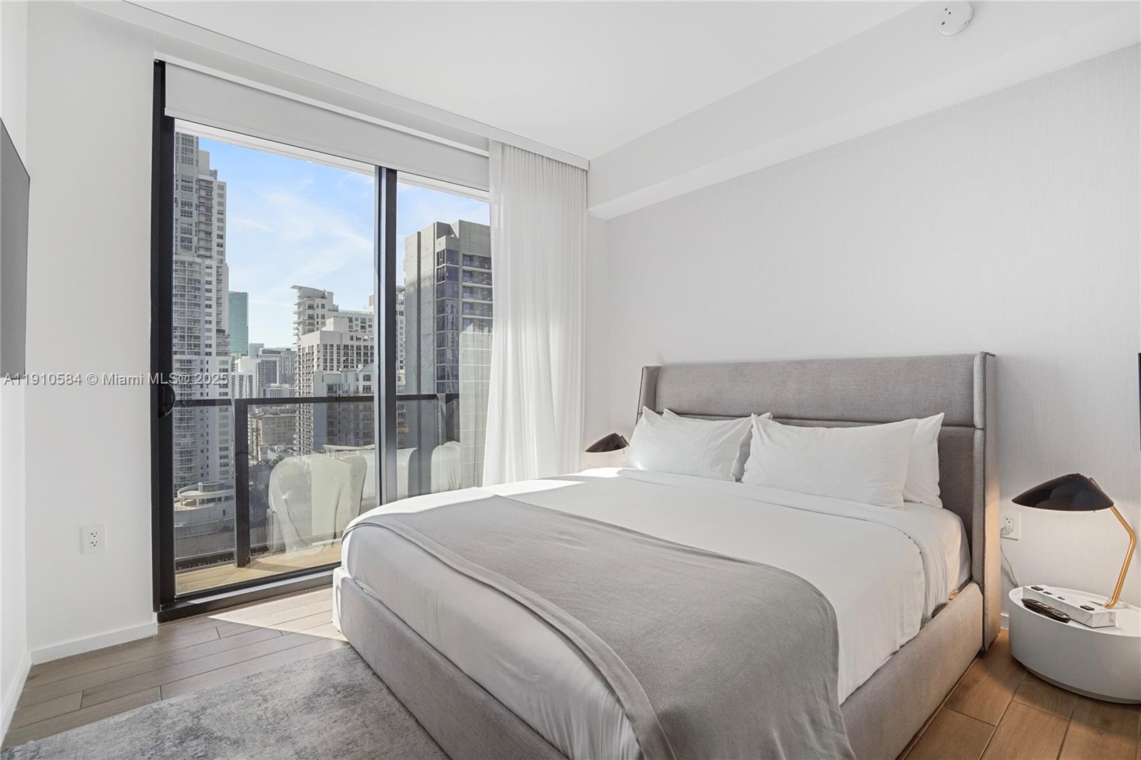 398 NE 5th St #1811 Miami, FL 33132