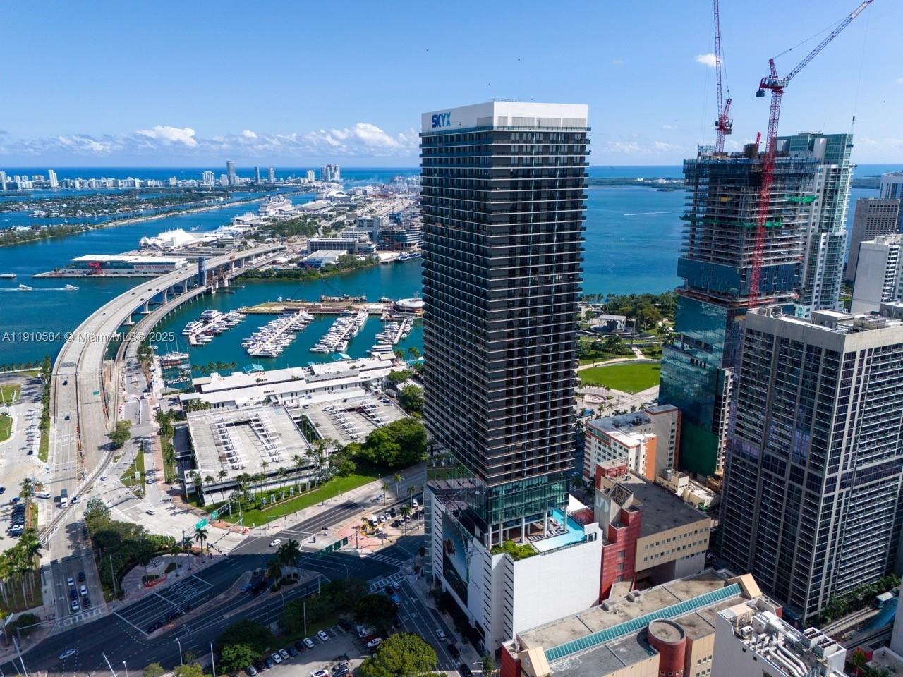 398 NE 5th St #1811 Miami, FL 33132