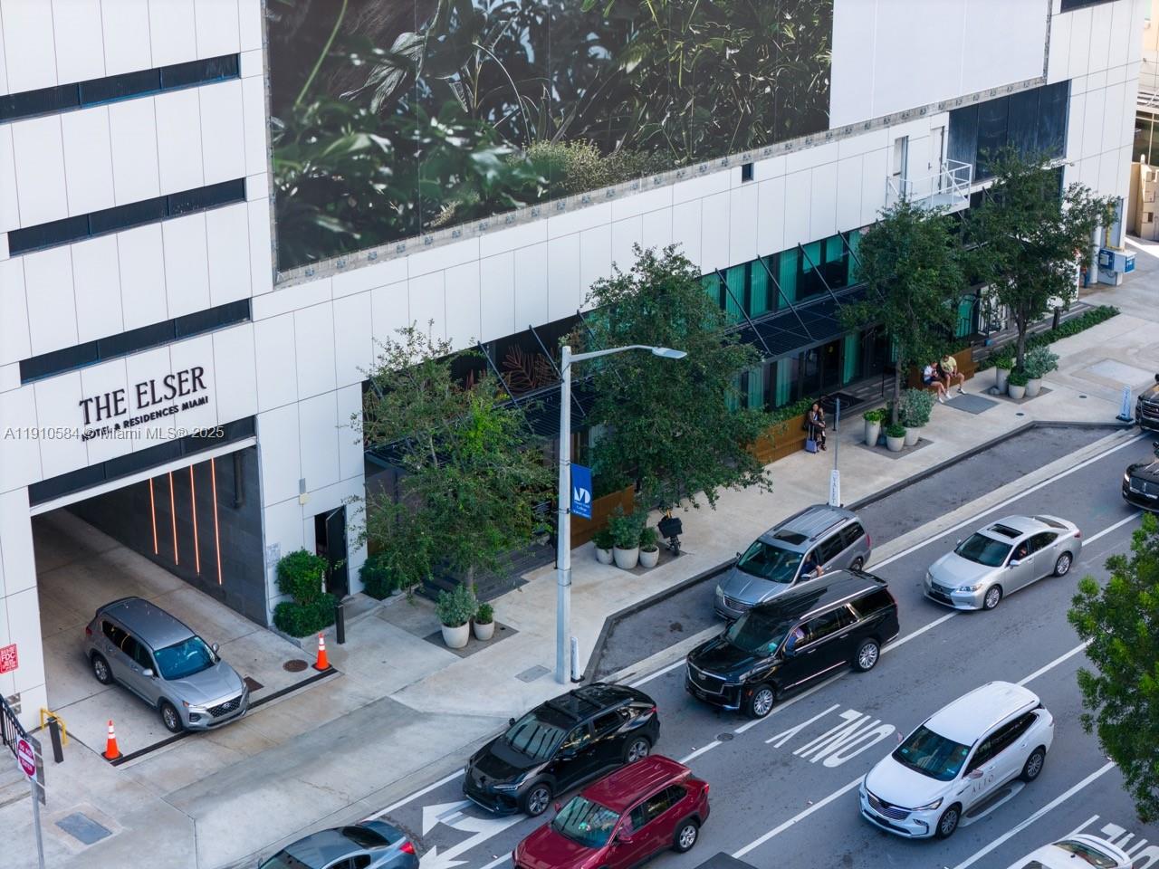 398 NE 5th St #1811 Miami, FL 33132