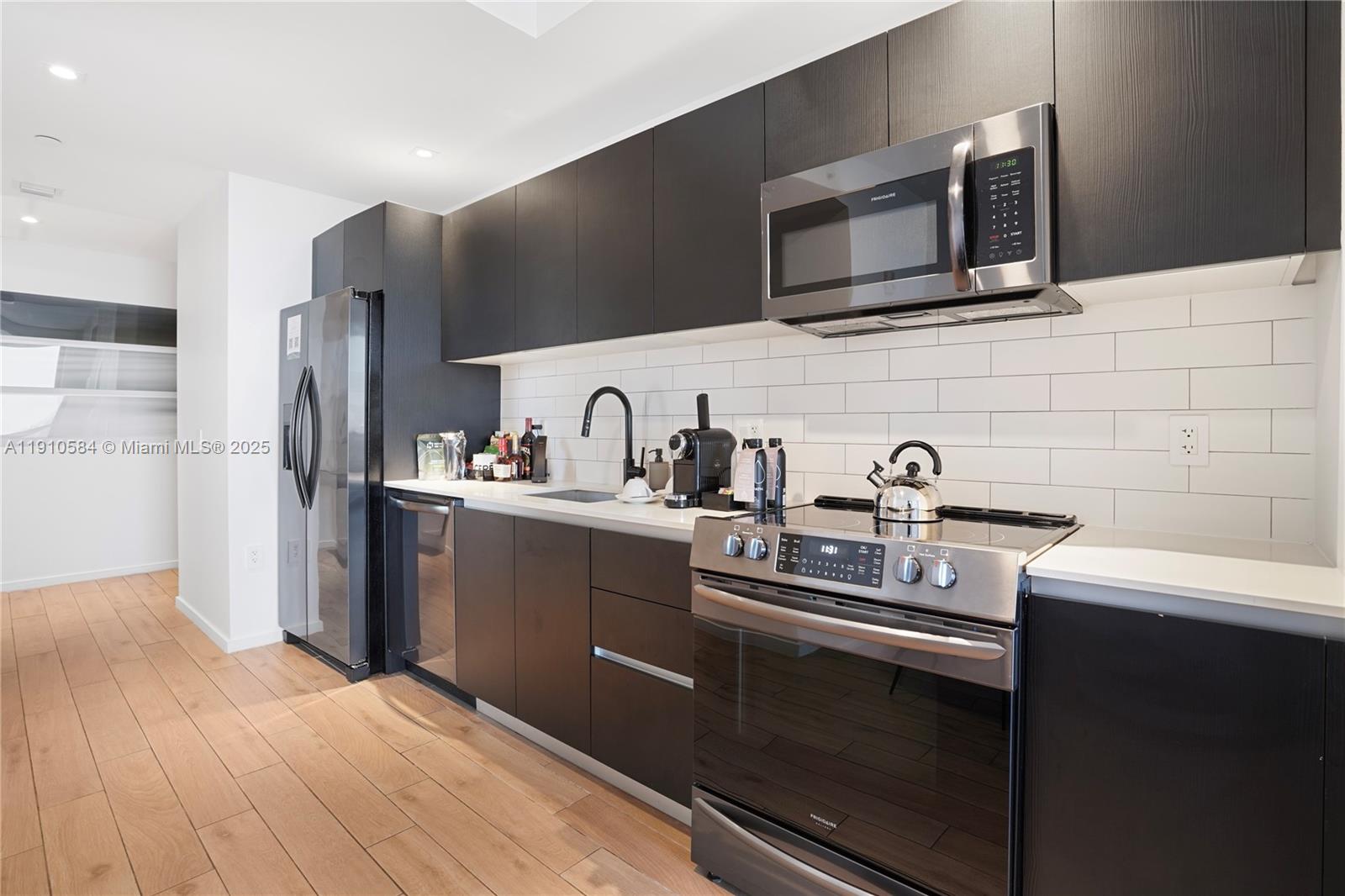 398 NE 5th St #1811 Miami, FL 33132