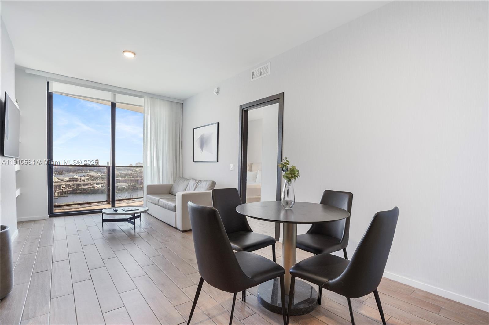 398 NE 5th St #1811 Miami, FL 33132