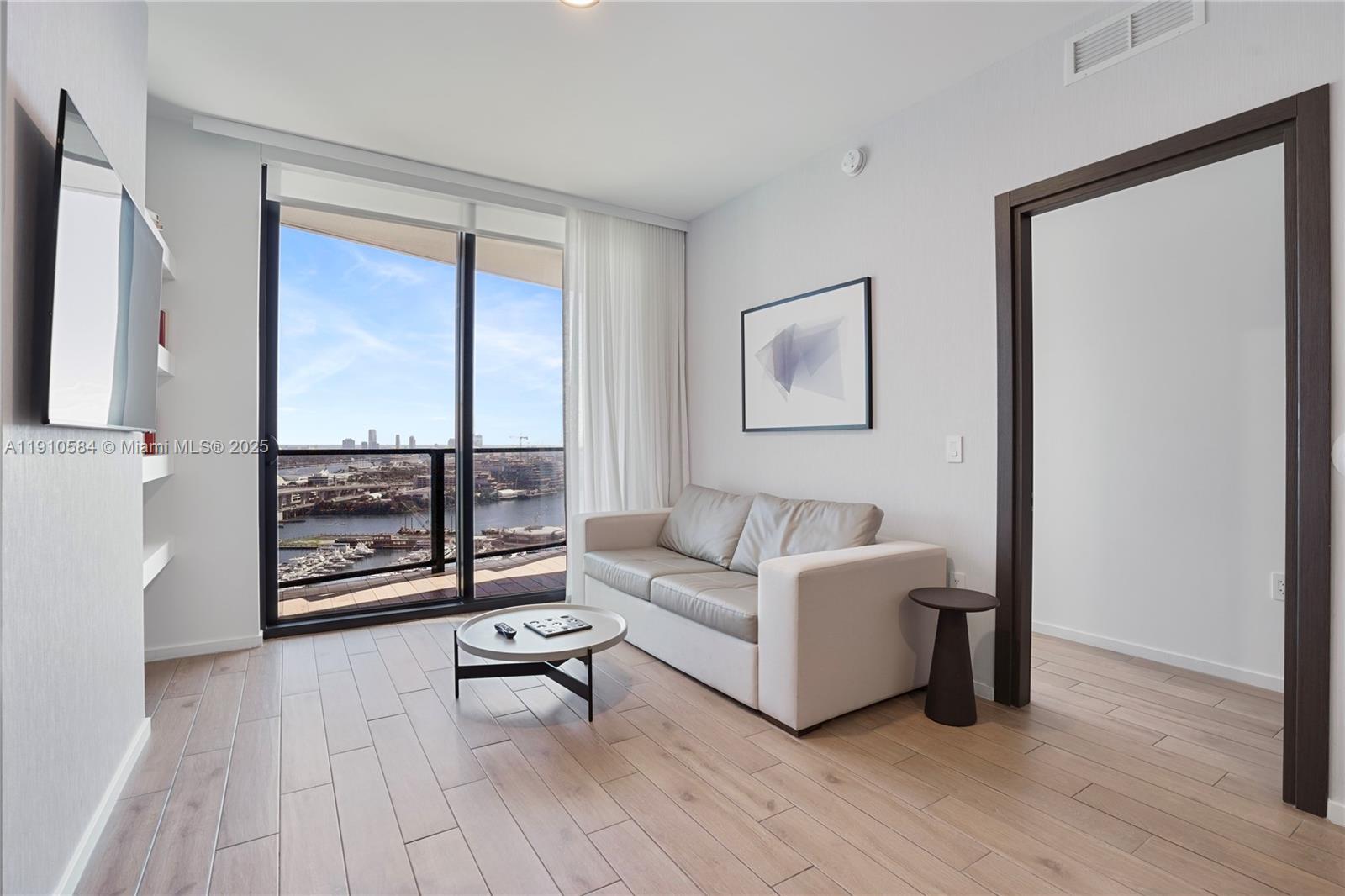 398 NE 5th St #1811 Miami, FL 33132