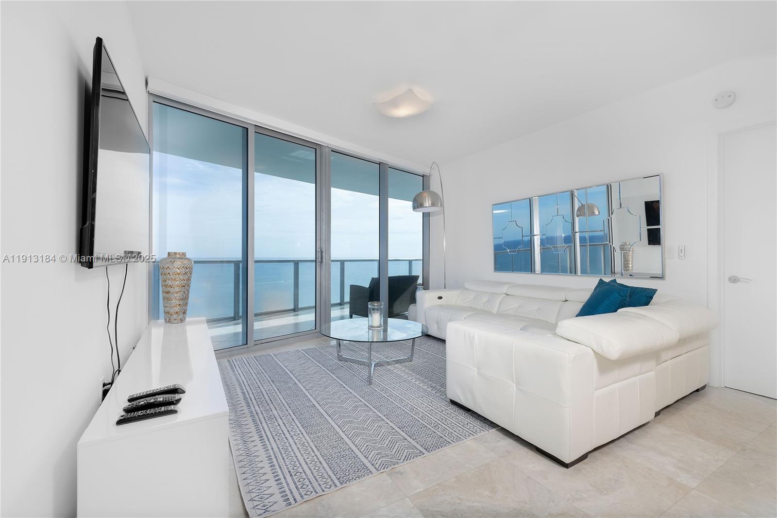 image Jade Beach Condo23