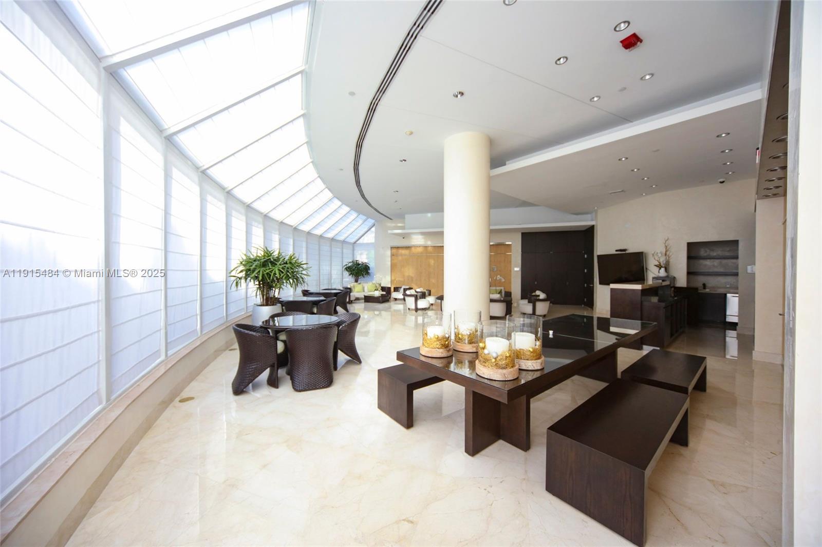 2127 Brickell Ave #2504 Miami, FL 33129