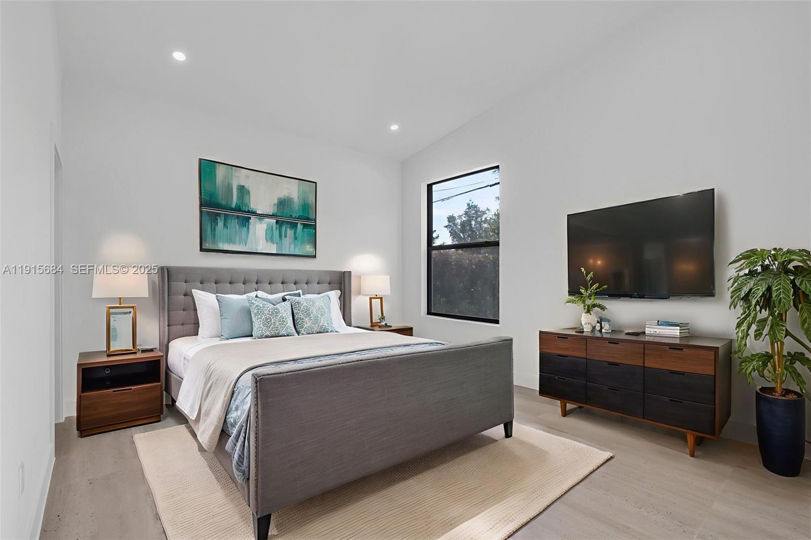 3905 SW 5th St Coral Gables, FL 33134