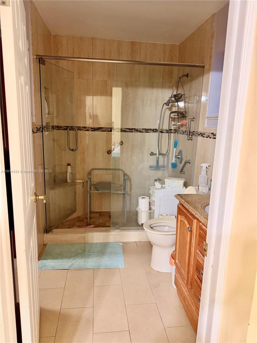 5850 SW 13th Ter West Miami, FL 33144