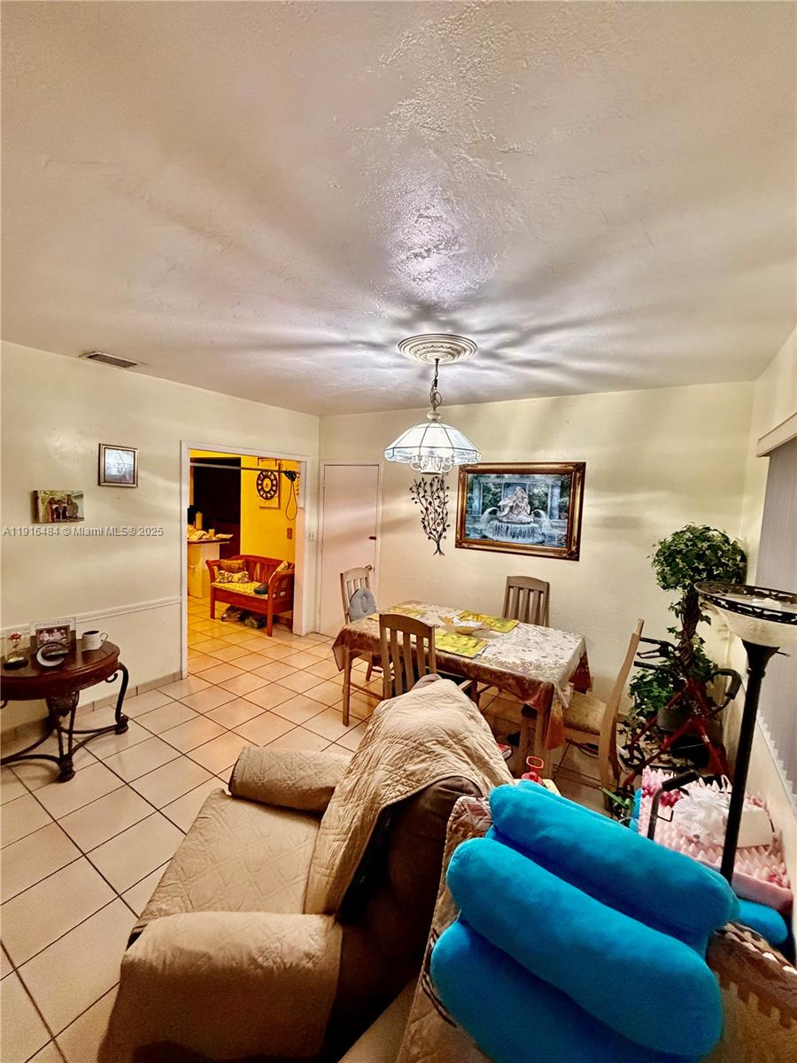 5850 SW 13th Ter West Miami, FL 33144