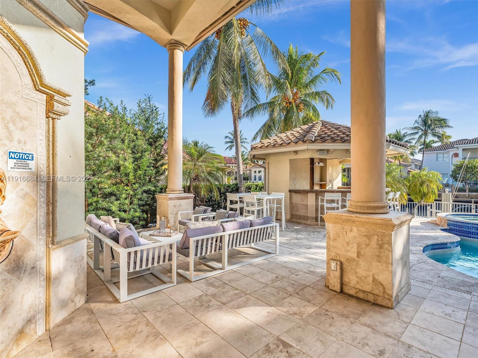 922 Washington St Hollywood, FL 33019