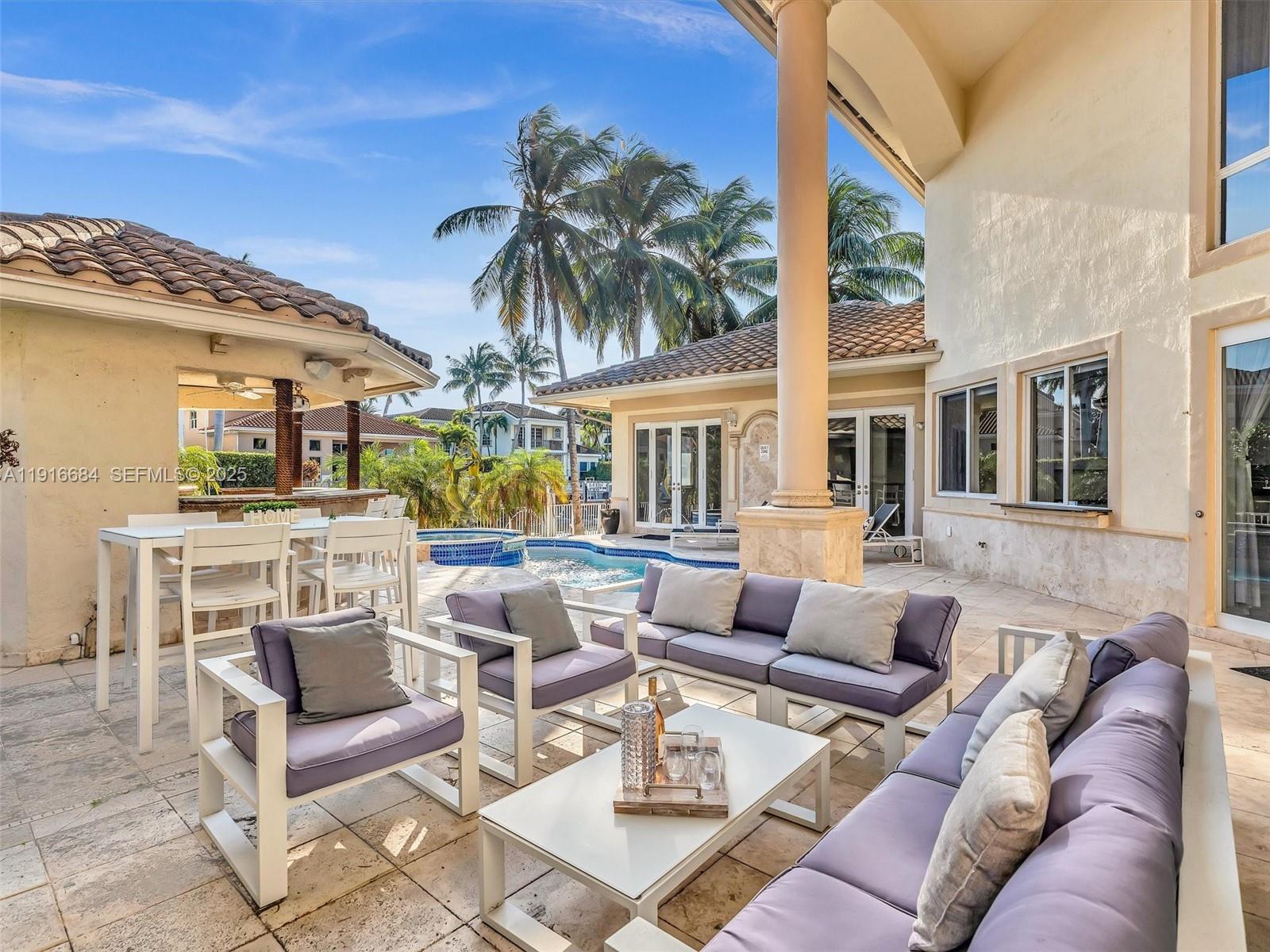 922 Washington St Hollywood, FL 33019