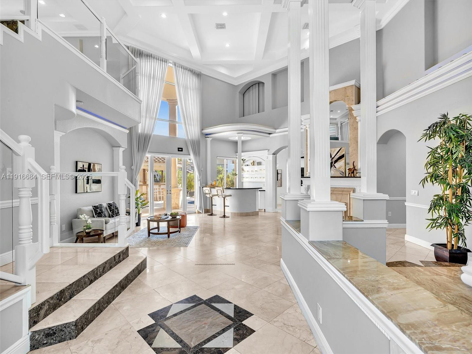 922 Washington St Hollywood, FL 33019