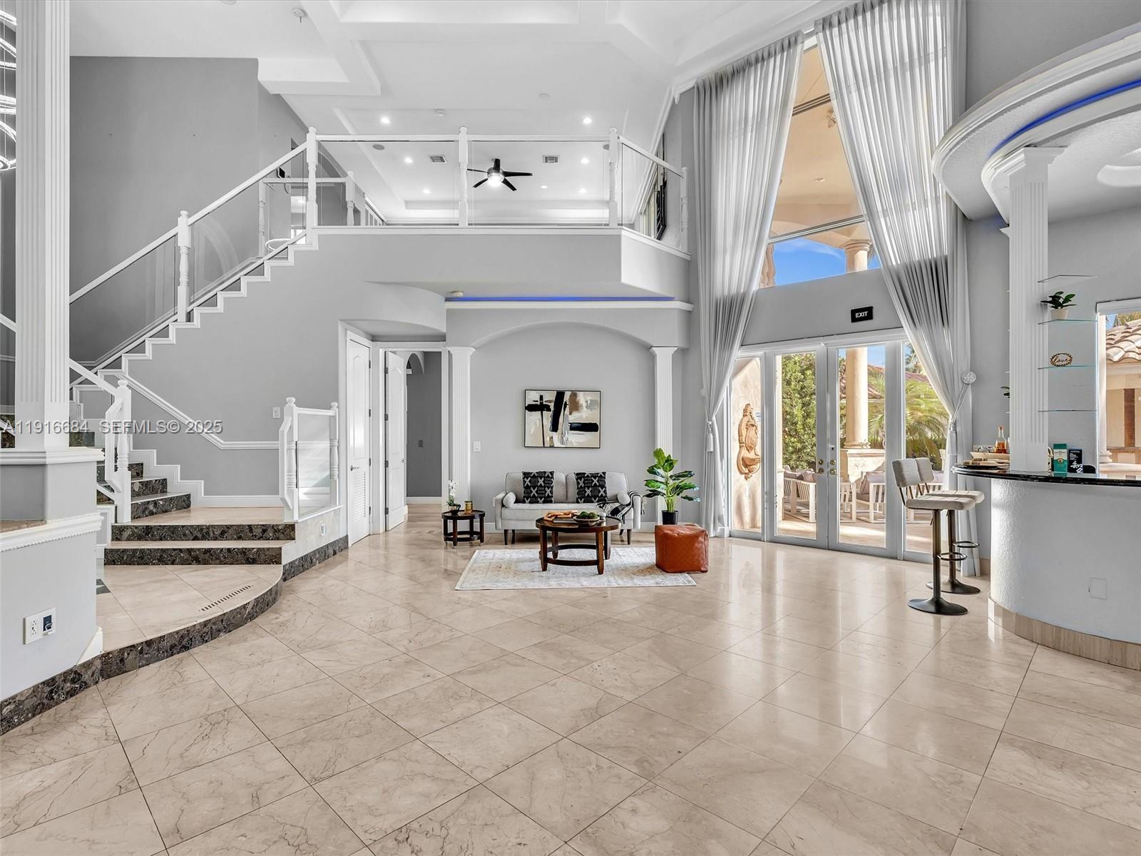 922 Washington St Hollywood, FL 33019