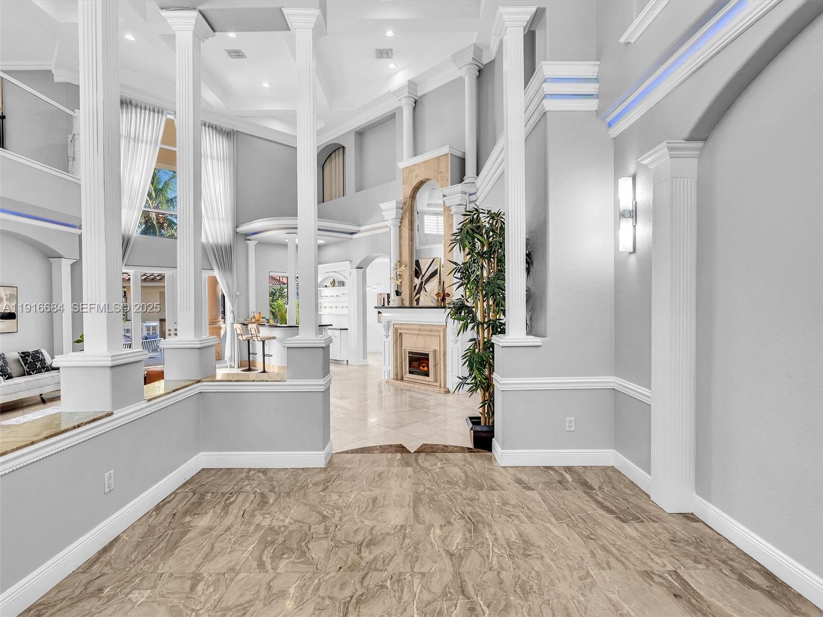 922 Washington St Hollywood, FL 33019