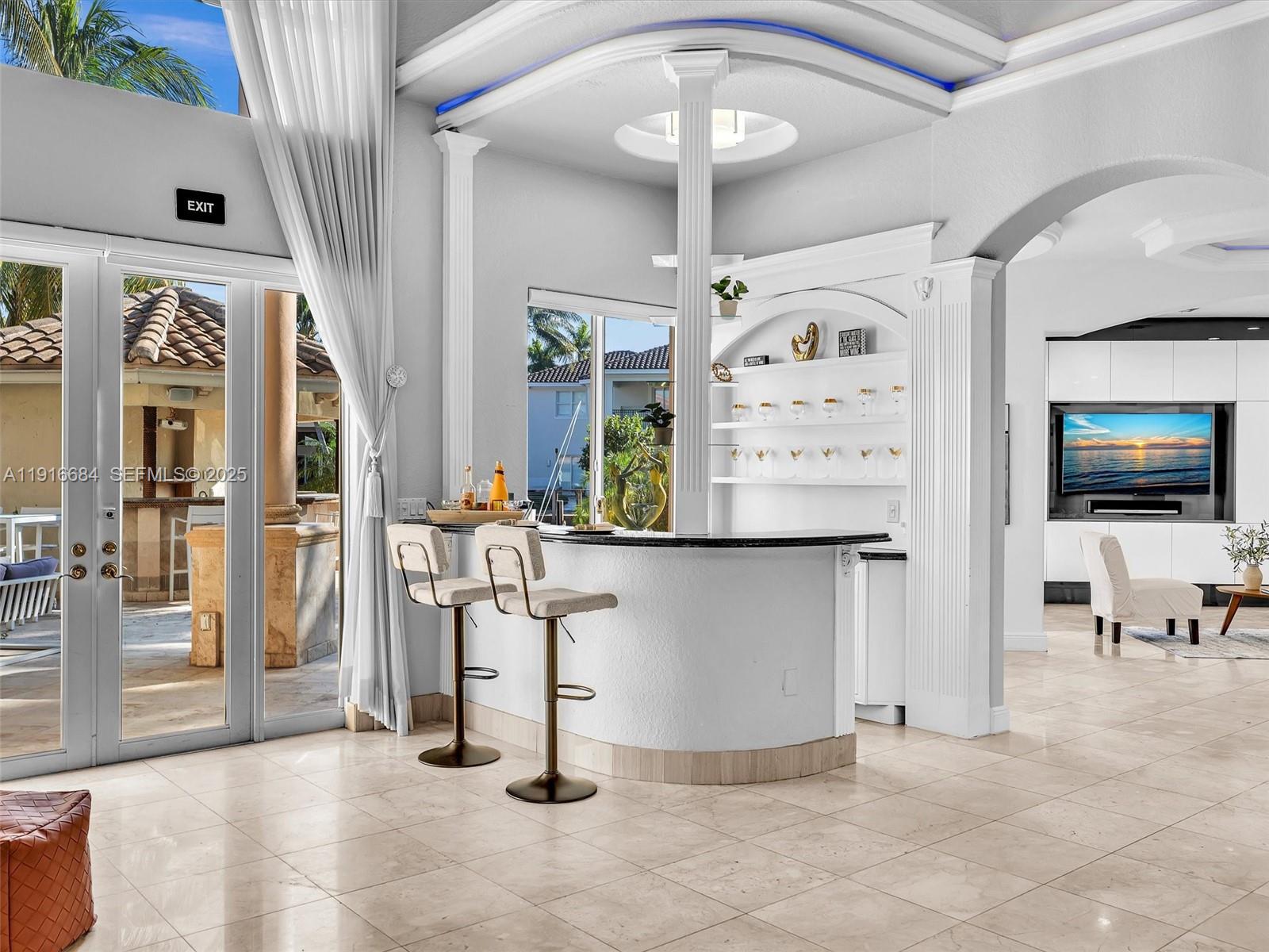 922 Washington St Hollywood, FL 33019