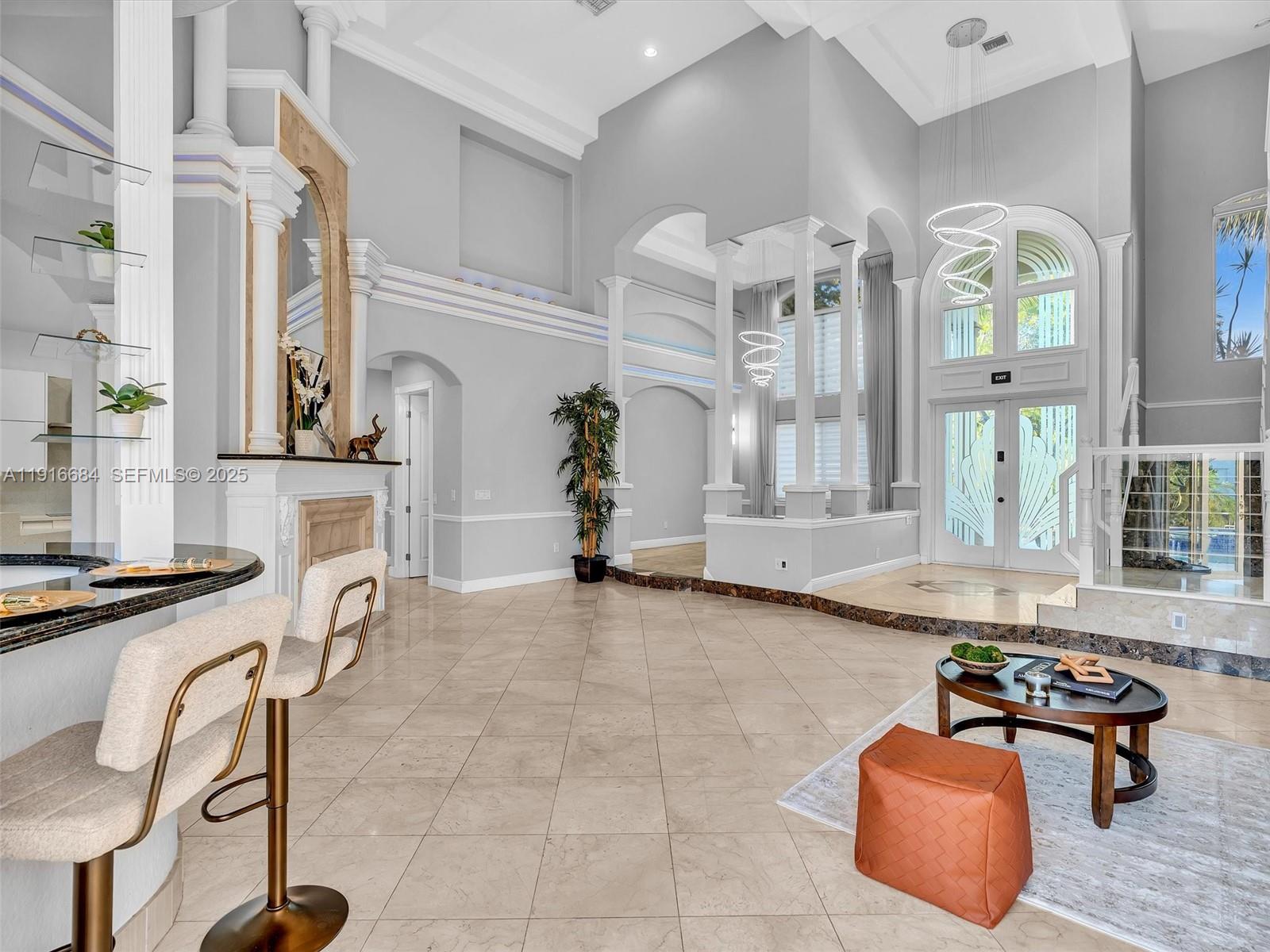 922 Washington St Hollywood, FL 33019