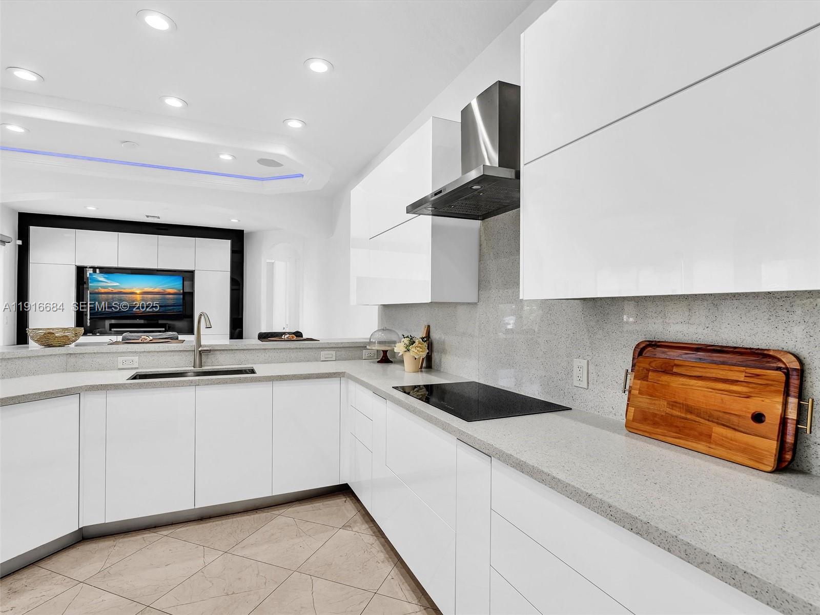 922 Washington St Hollywood, FL 33019