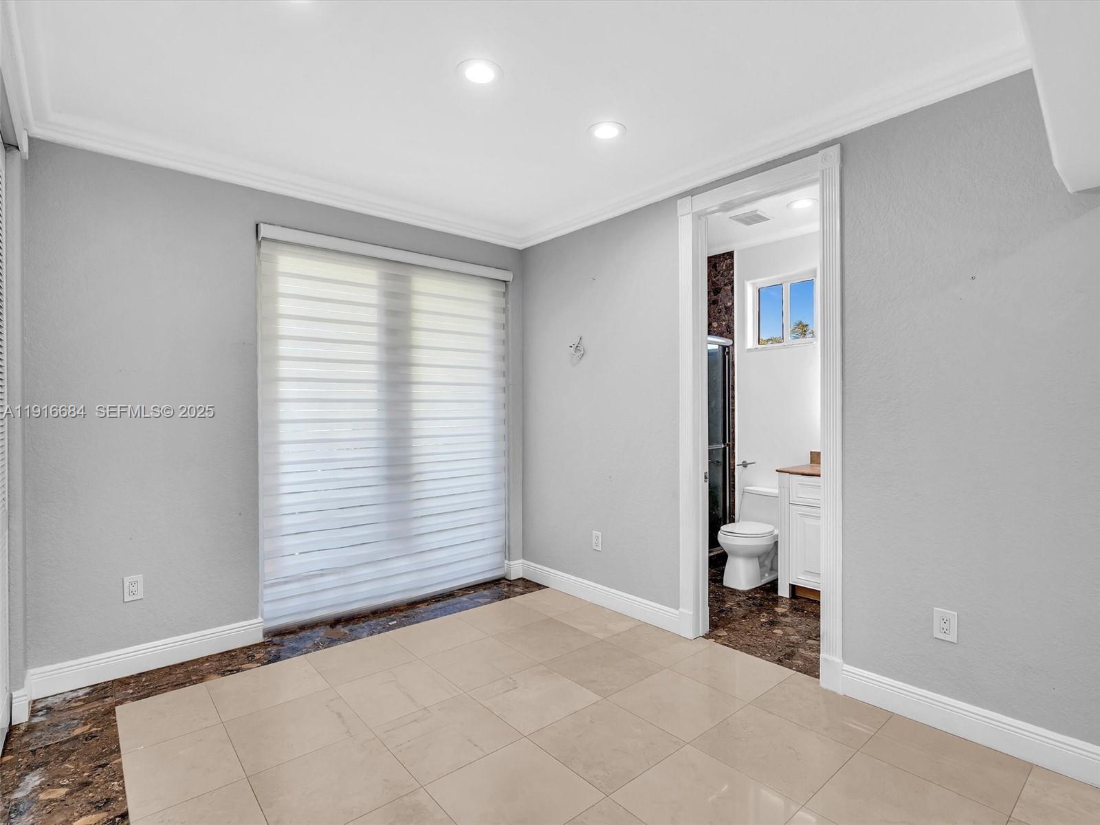 922 Washington St Hollywood, FL 33019