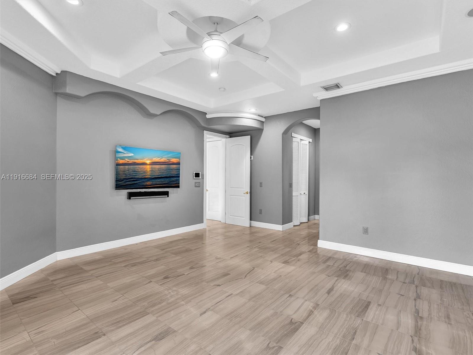 922 Washington St Hollywood, FL 33019