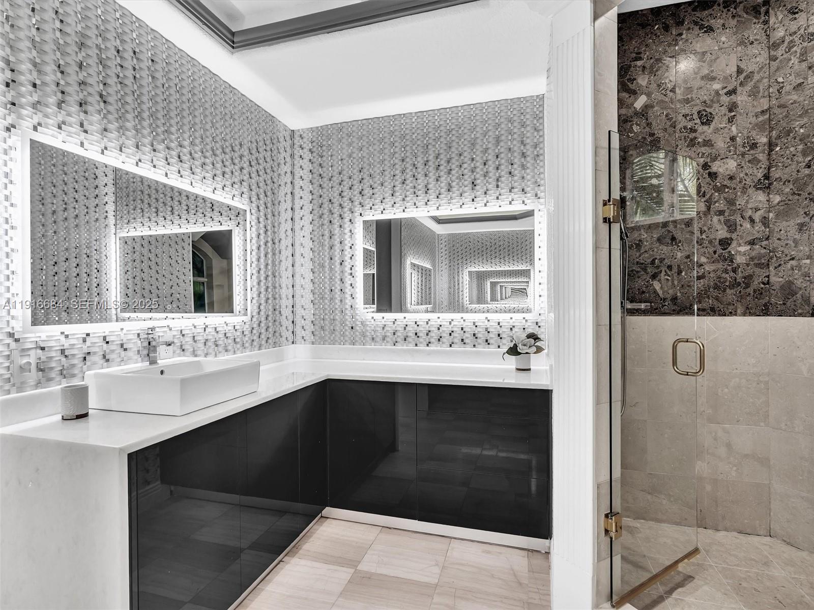 922 Washington St Hollywood, FL 33019