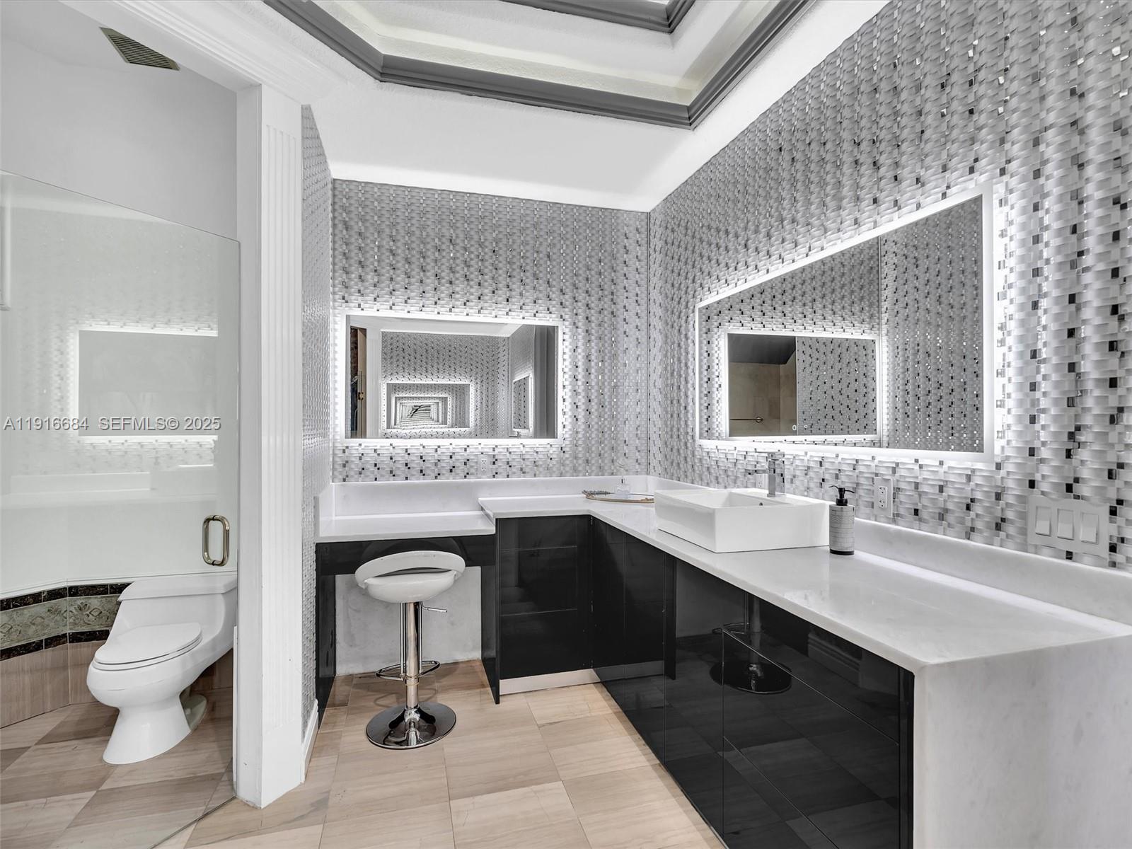 922 Washington St Hollywood, FL 33019