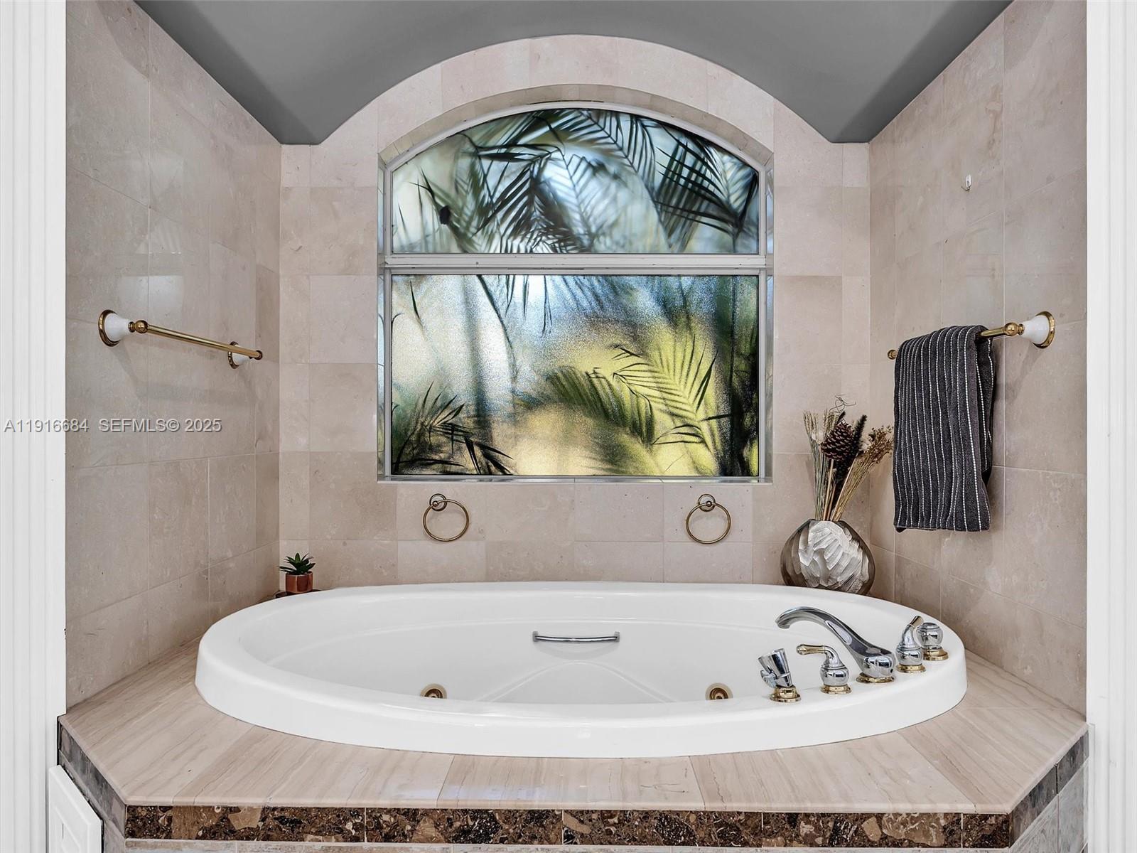 922 Washington St Hollywood, FL 33019