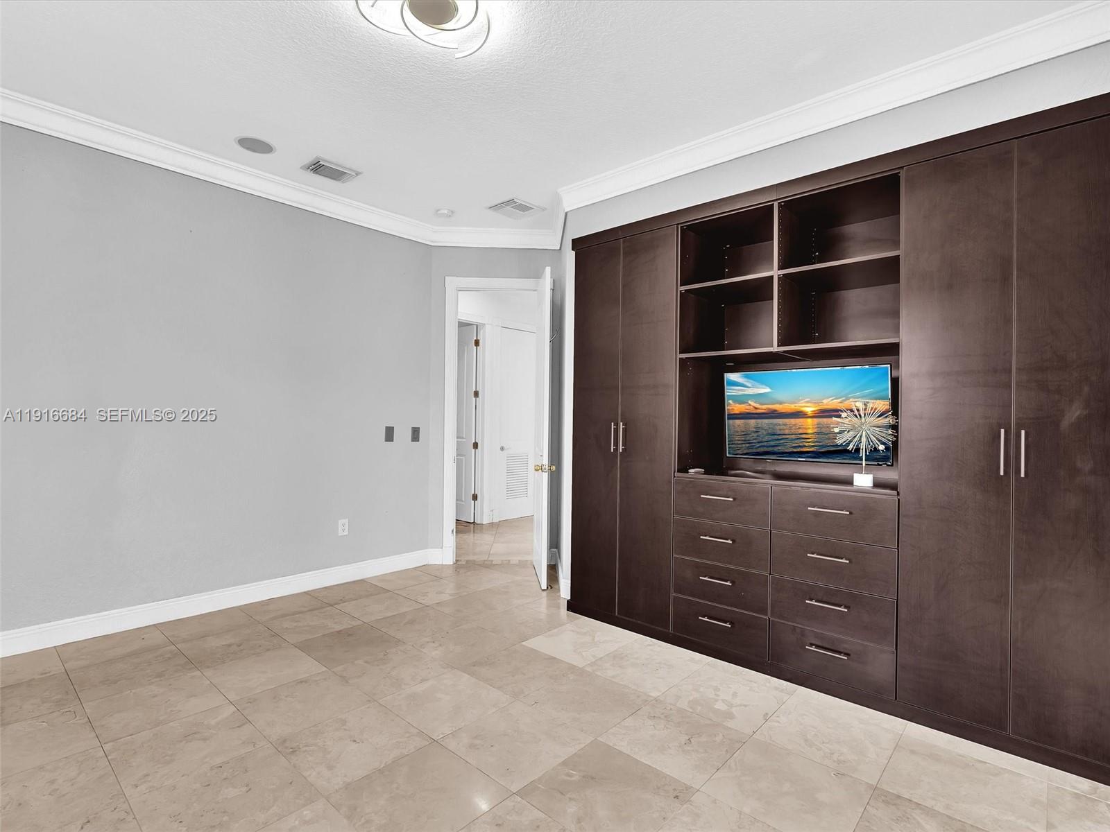 922 Washington St Hollywood, FL 33019