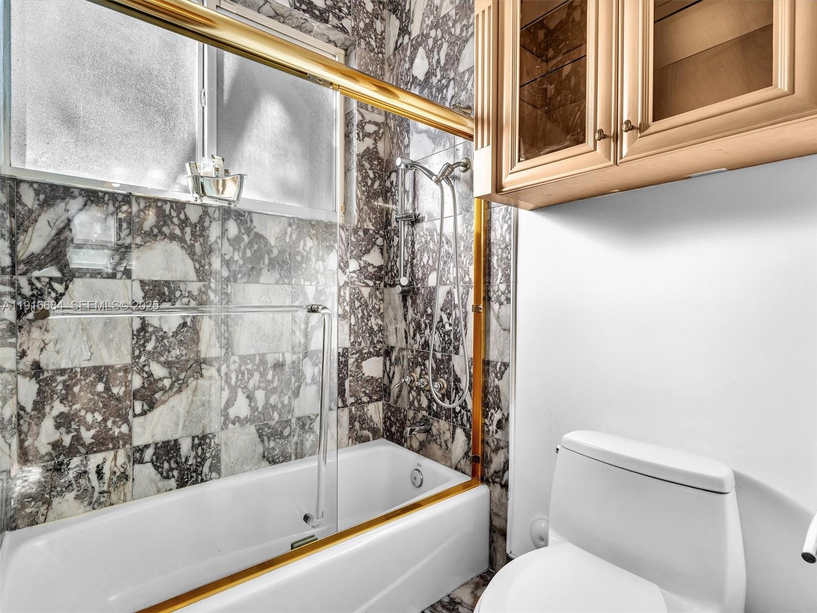 922 Washington St Hollywood, FL 33019