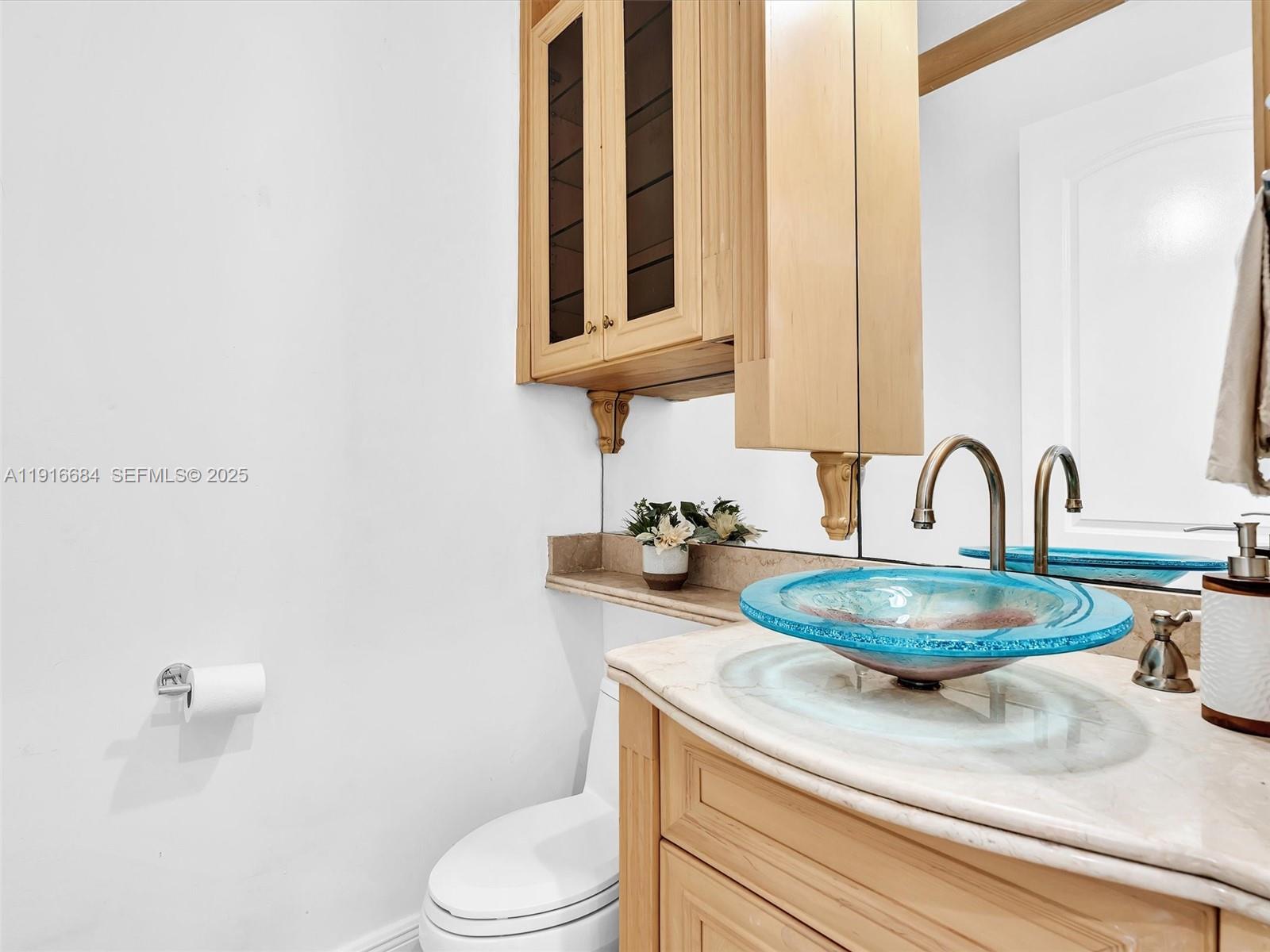 922 Washington St Hollywood, FL 33019