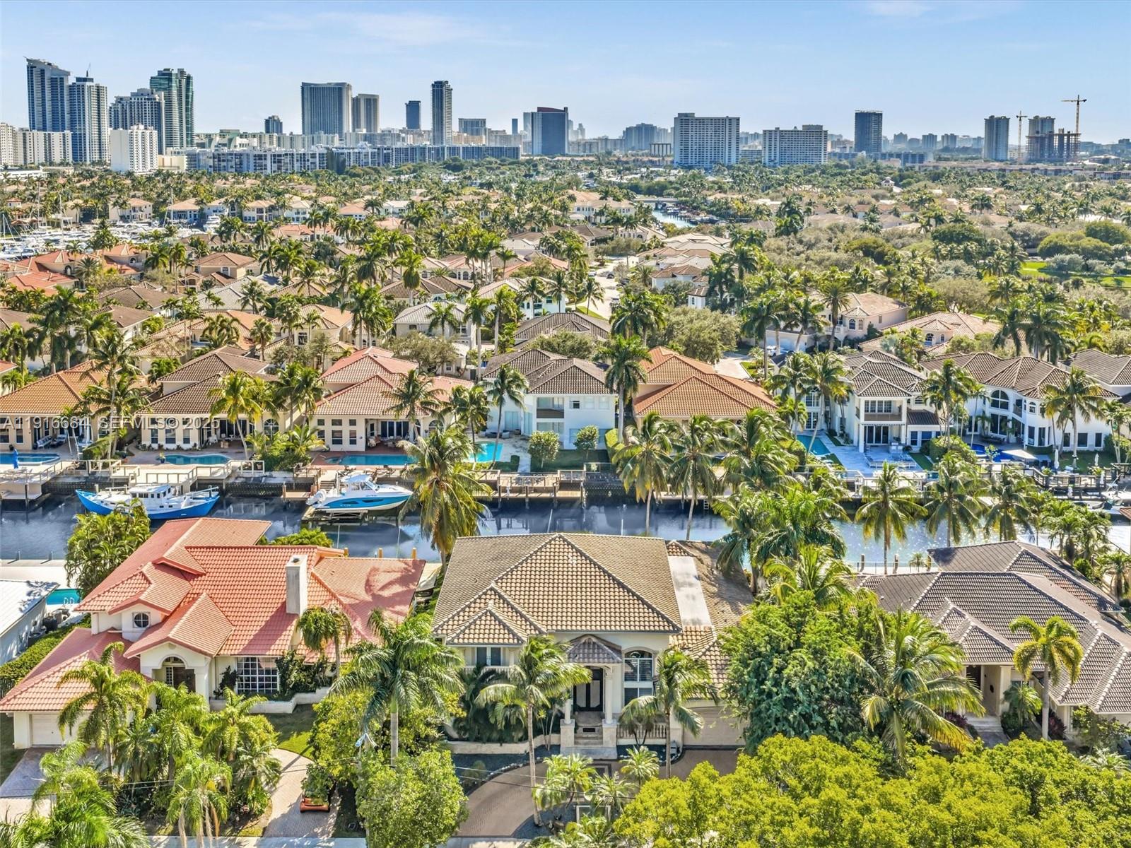 922 Washington St Hollywood, FL 33019