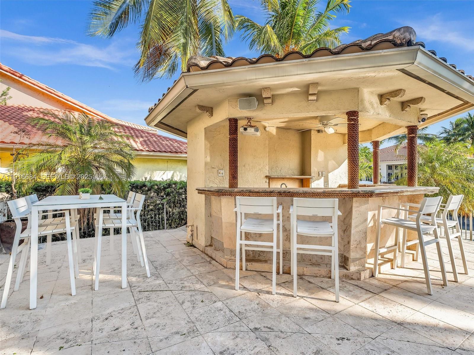 922 Washington St Hollywood, FL 33019