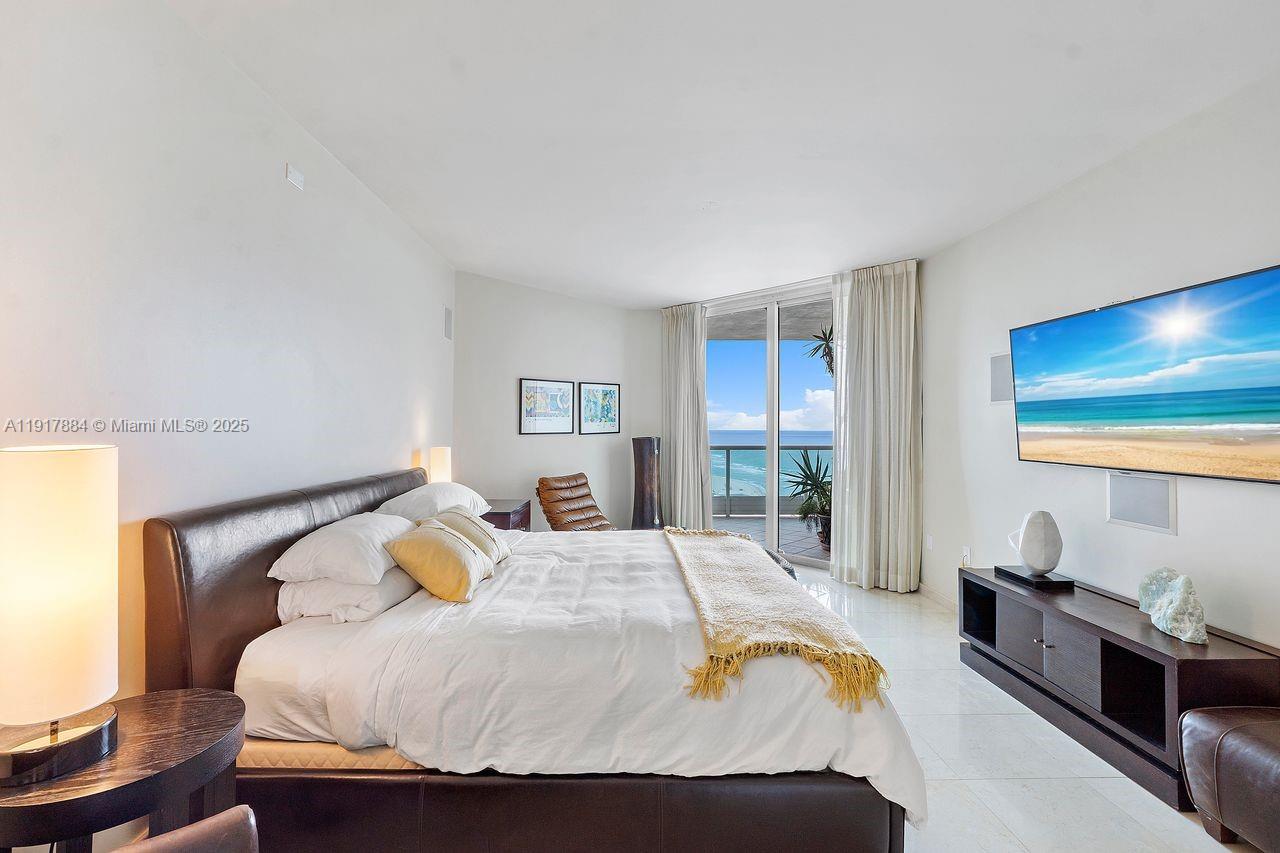 5025 Collins Ave #1907 Miami Beach, FL 33140