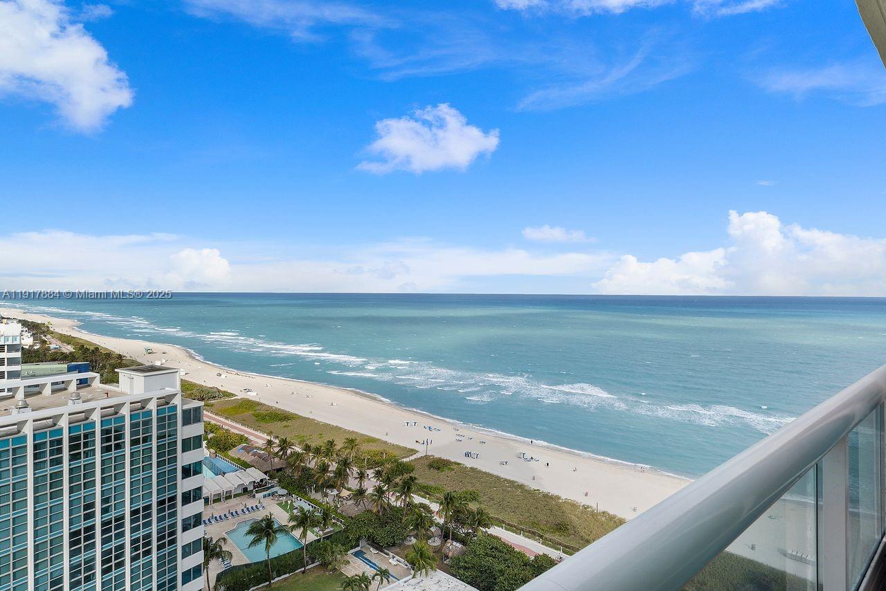 5025 Collins Ave #1907 Miami Beach, FL 33140