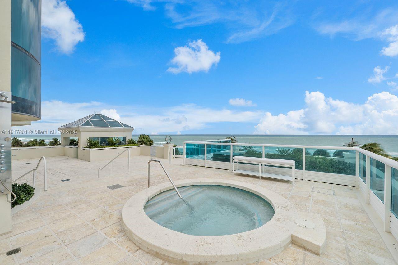 5025 Collins Ave #1907 Miami Beach, FL 33140