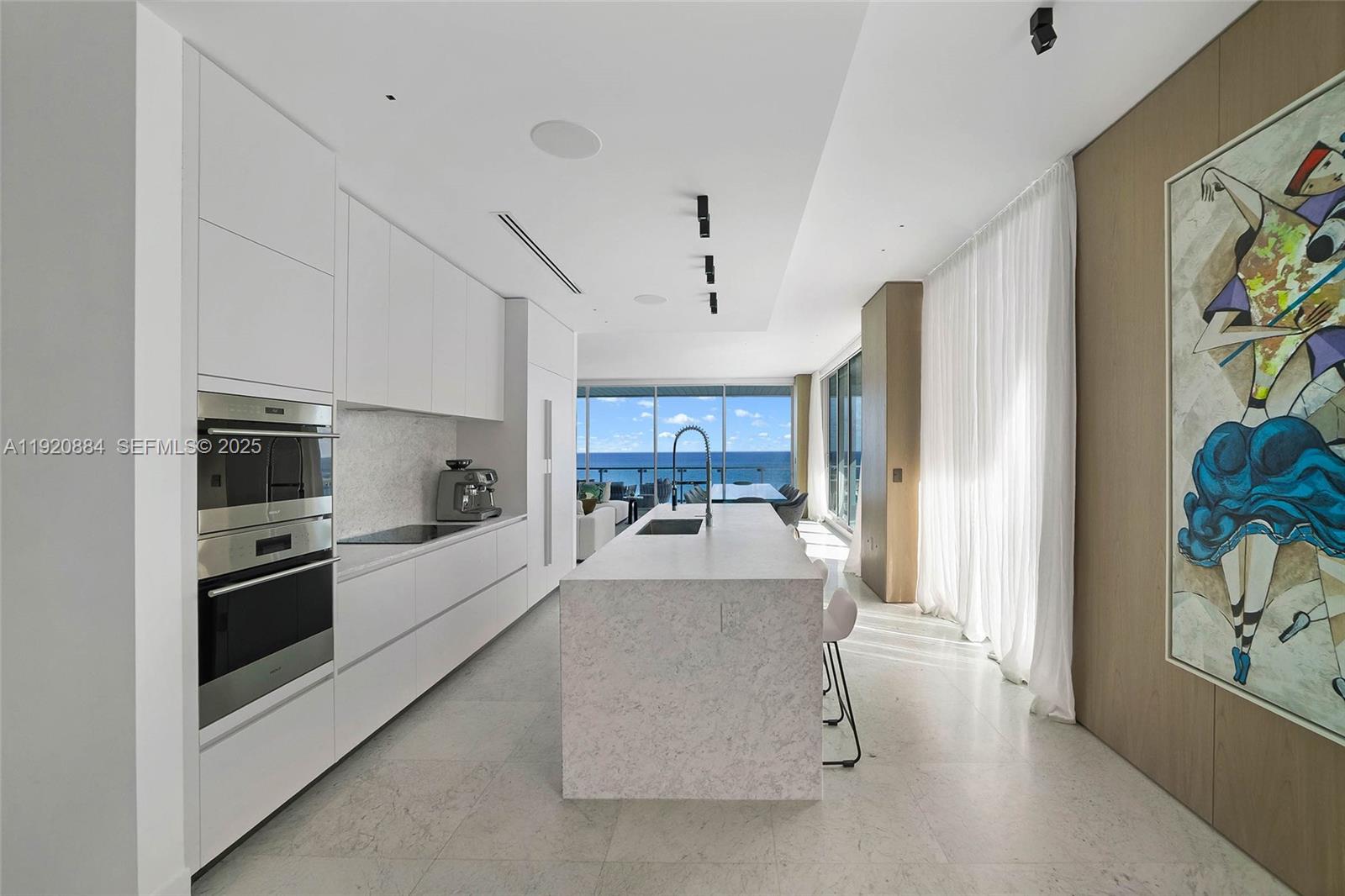 5775 Collins Ave #1501 Miami Beach, FL 33140