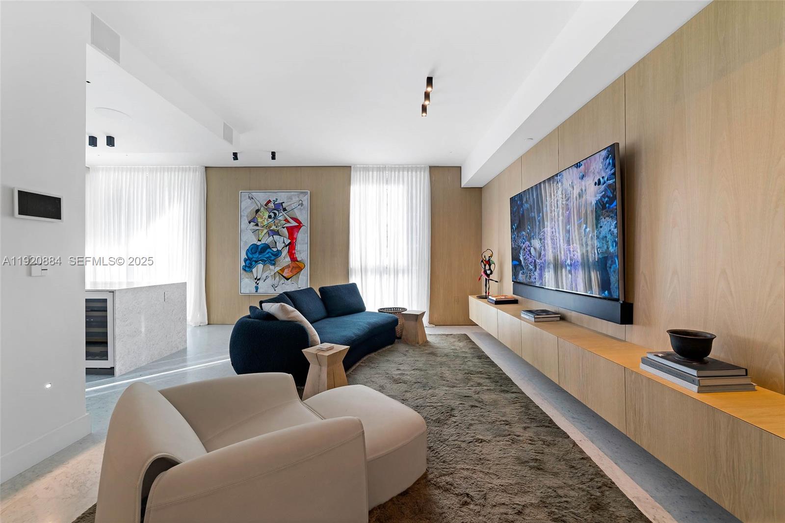 5775 Collins Ave #1501 Miami Beach, FL 33140