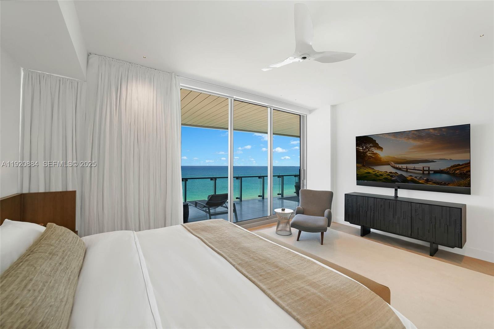 5775 Collins Ave #1501 Miami Beach, FL 33140